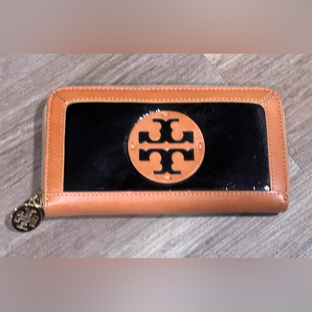 Tory Burch Brown and Black L Shaped Zipper Wallet